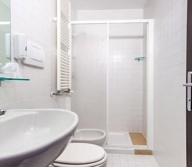 Номер Стандарт, Trieste