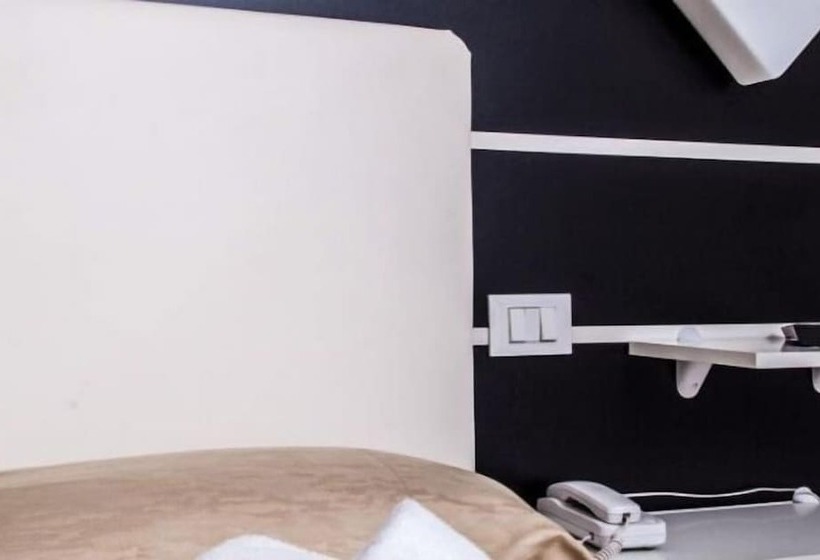 Номер Стандарт, Trieste