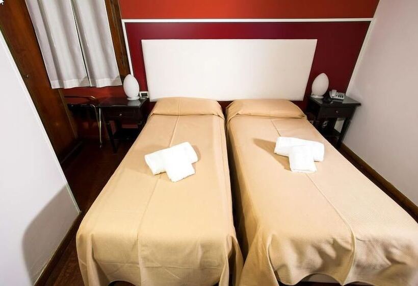 Номер Стандарт, Trieste