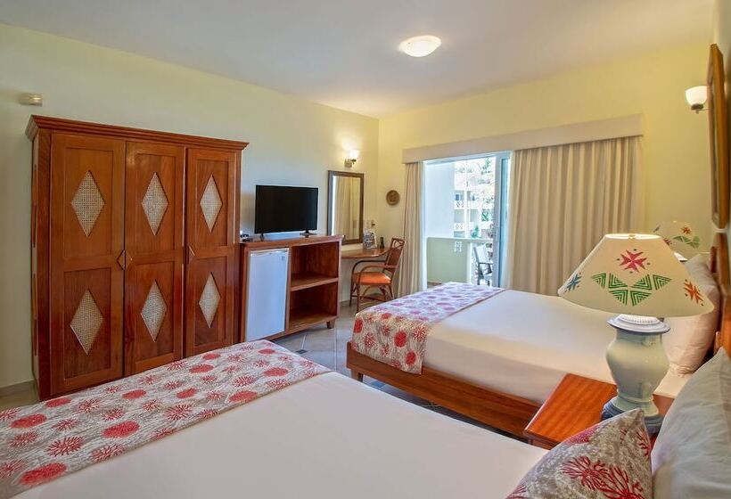 غرفة قياسية مطلّة علي البحر, Velero Beach Resort