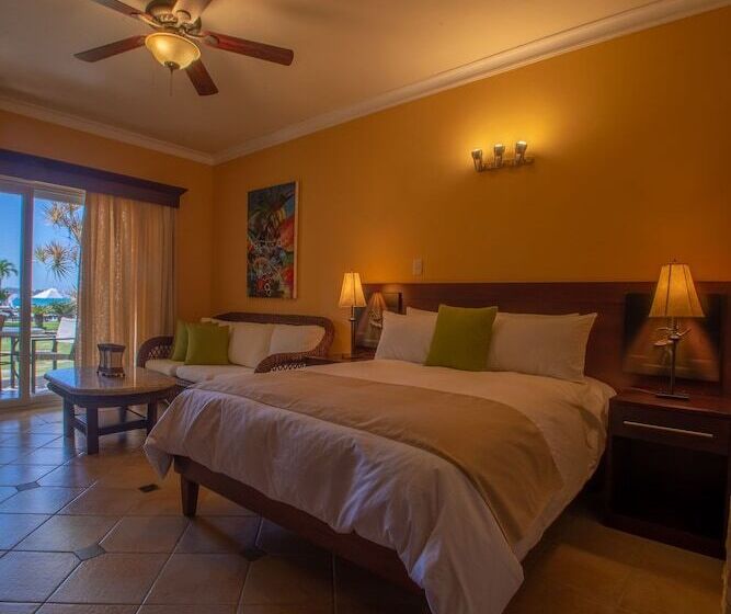 غرفة ديلوكس مطلّة علي البحر, Velero Beach Resort