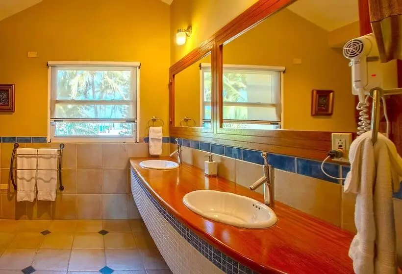 اتاق لوکس با چشم‌انداز دریا, Velero Beach Resort