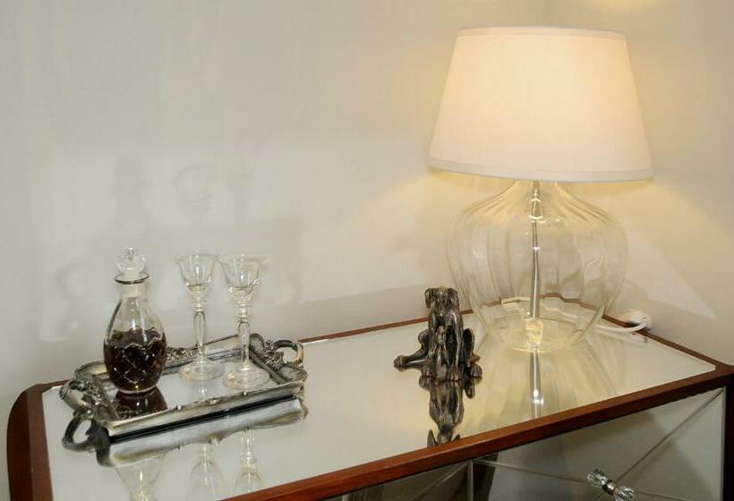 Номер Стандарт Вид на Сад, Corner House Bed & Breakfast