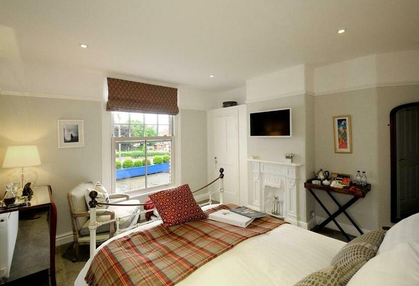 Номер Стандарт Вид на Сад, Corner House Bed & Breakfast