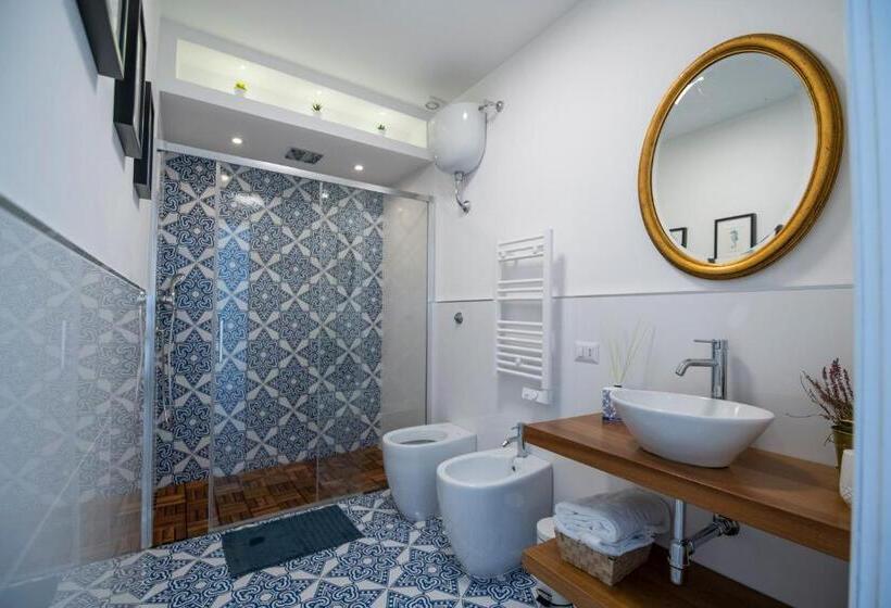 Стандартный Номер Кровать Кинг, Qu4ttro I Crudo Home