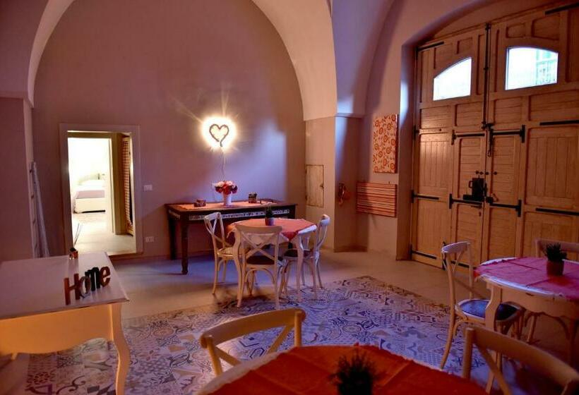 חדר דלוקס, D.home