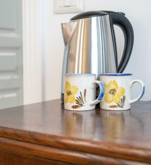 اتاق لوکس, Seven Cafe &