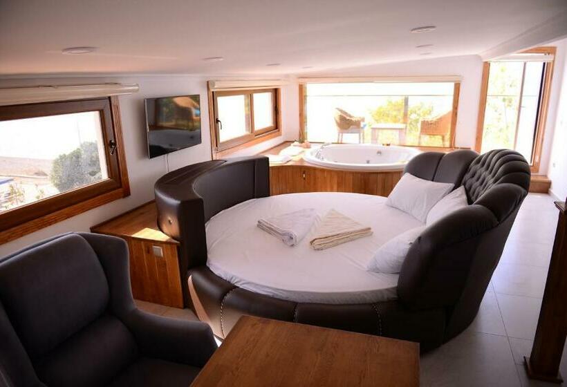 带1个卧室的顶楼公寓, George S Boutique