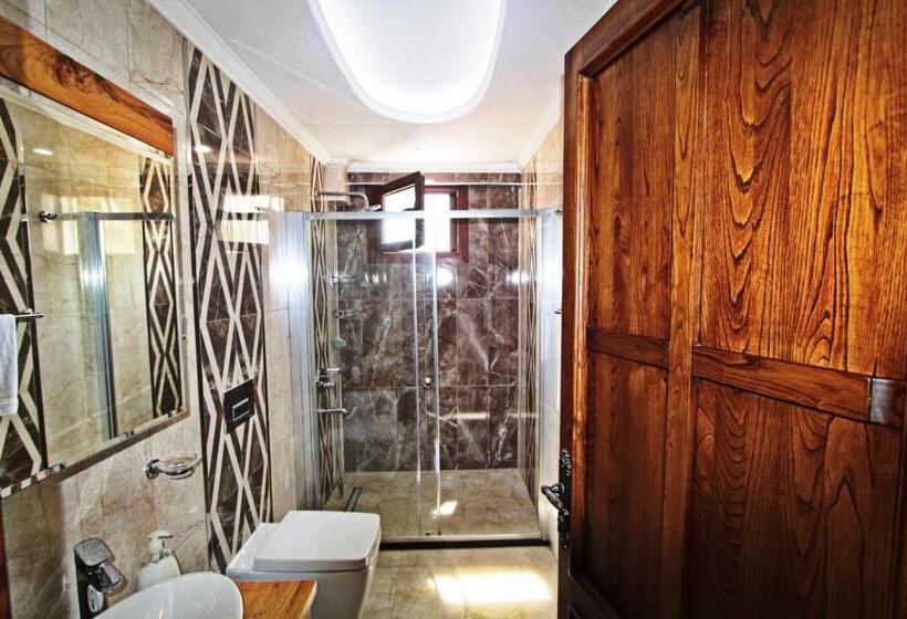 带1个卧室的带海景的公寓, George S Boutique