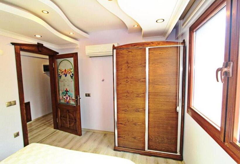 带1个卧室的带海景的公寓, George S Boutique