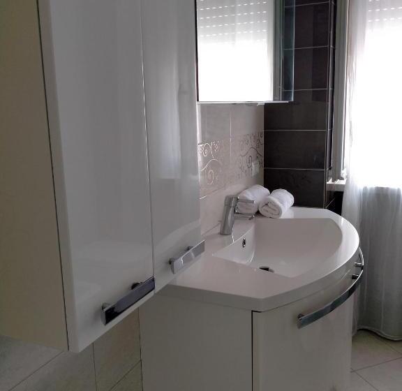 패밀리 룸, B&b Gardasee