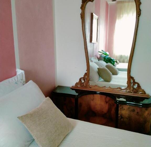 Семейный Номер, B&b Gardasee
