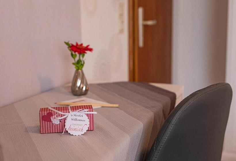 חדר סטנדרט לשלושה, Landhaus Heimisch Bed & Breakfast