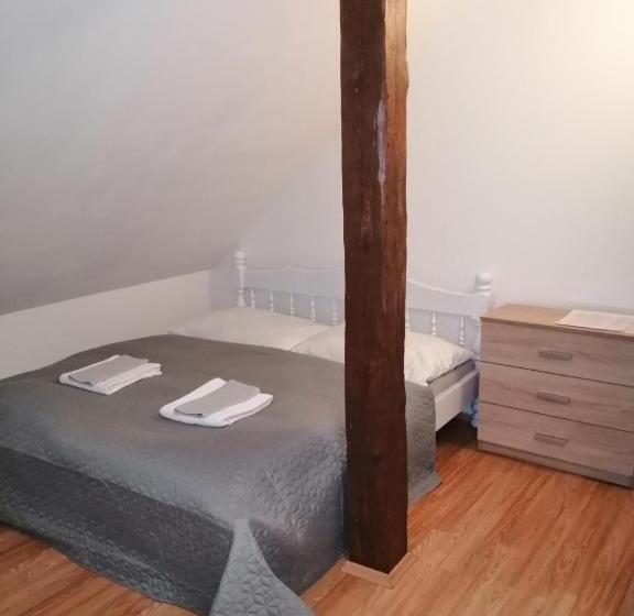 اتاق استاندارد سه نفره, Penzion U Walterů