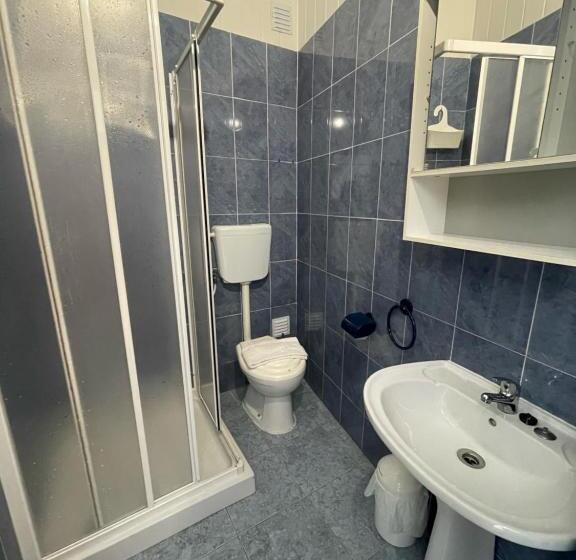 إستديو قياسى مزود بشرفة, West Coast Peniche