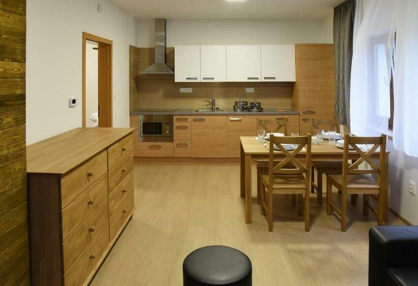 Президентский Люкс, Efi Aparthotel Horní Lipová