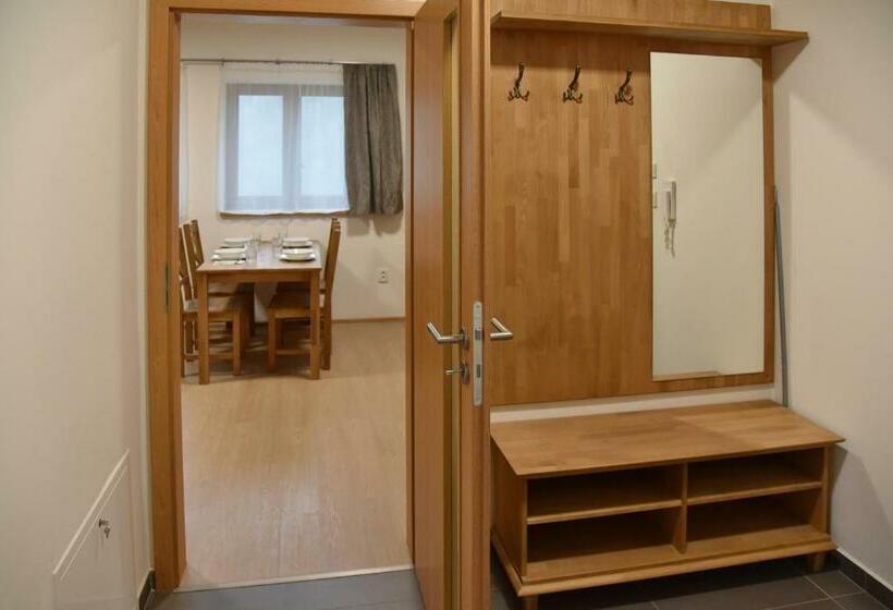 Президентский Люкс, Efi Aparthotel Horní Lipová