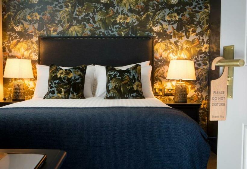 스탠다드 룸 킹사이즈 침대, Wynnstay Arms, Ruabon, Wrexham