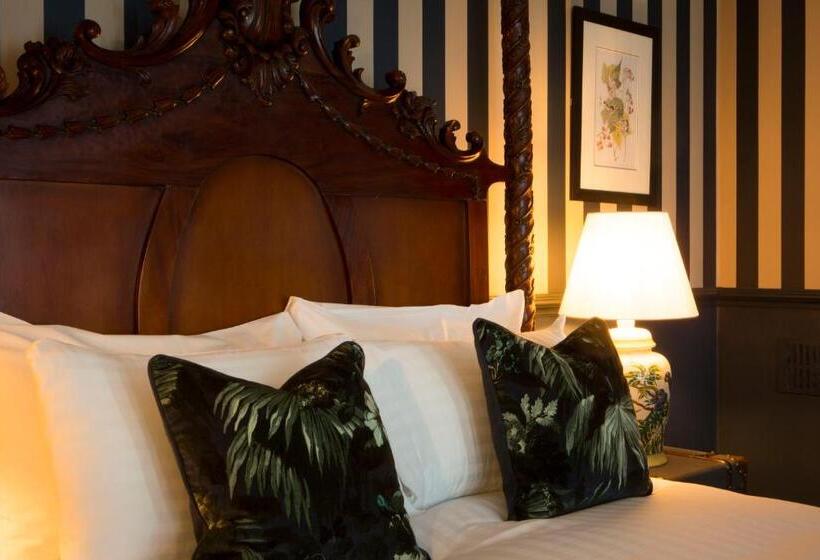 스탠다드 룸 킹사이즈 침대, Wynnstay Arms, Ruabon, Wrexham