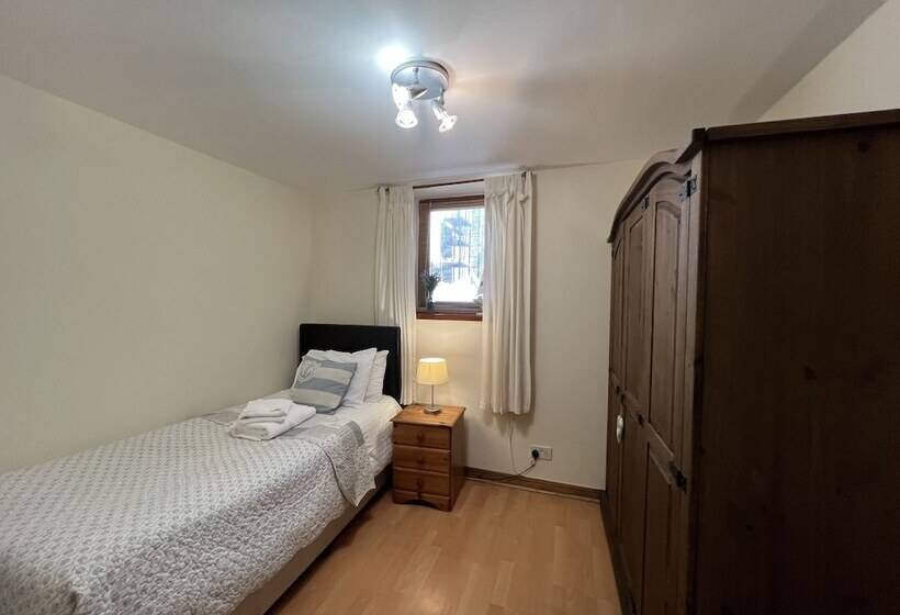 低层单卧公寓, Anchor