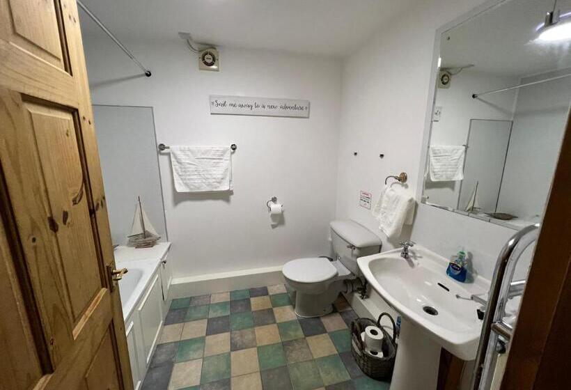 低层单卧公寓, Anchor