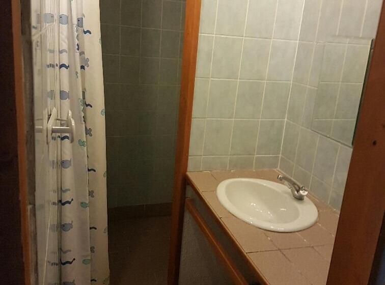 חדר משפחתי, Le Gîte Les Melezes