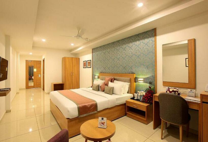 חדר סופריור, Samrat