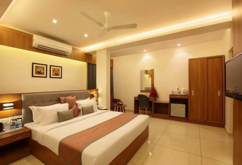 غرفة سوبيريور, Samrat