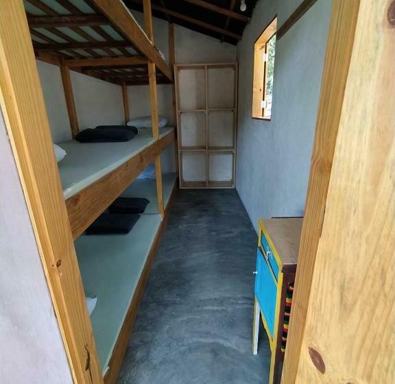 공동 객실, Kombi Hostel Camping