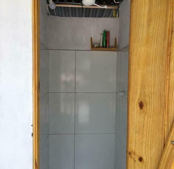 חדר אקונומי, Kombi Hostel Camping