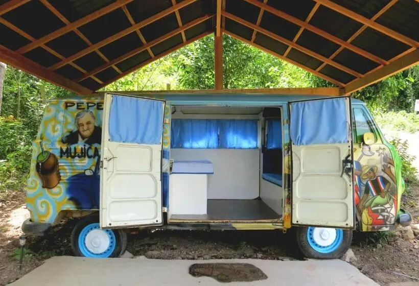 エコノミールーム, Kombi Hostel Camping