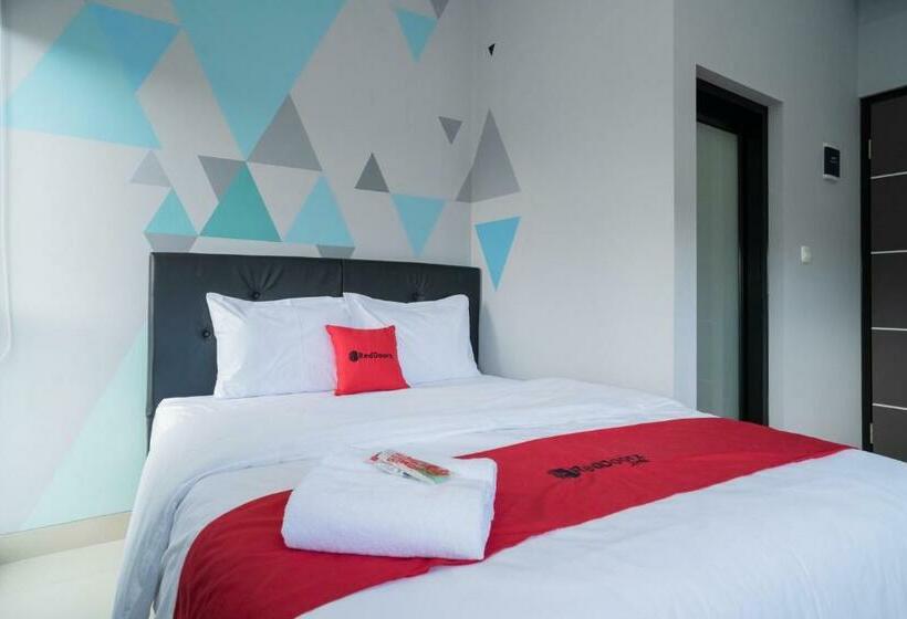 Номер Superior, Reddoorz Near Sindu Kusuma Edupark 3