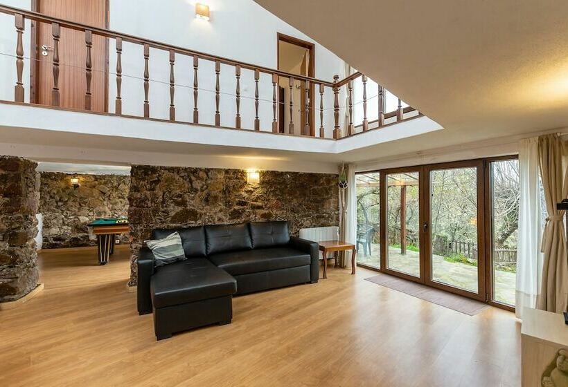 带3个卧室的别墅, Retiro De Gondramaz