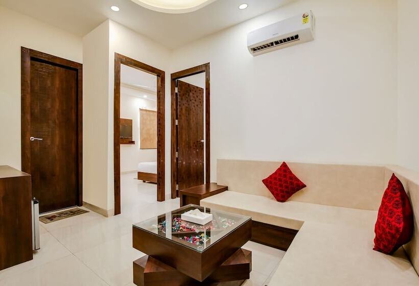 جناح عائلي, The Ayali Prime