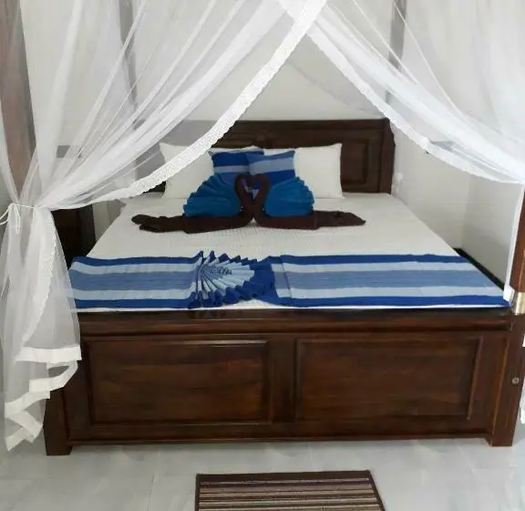 اتاق لوکس, The Wave's Guest House