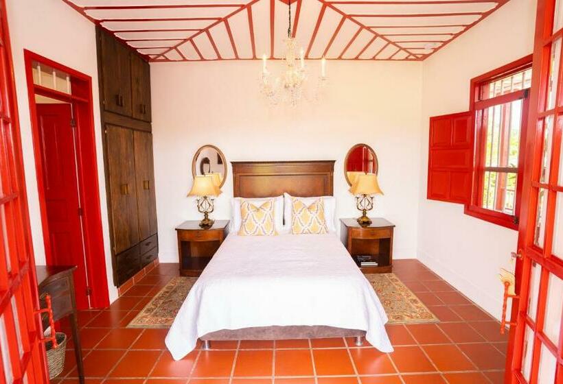 Номер Стандарт Вид на Бассейн, Boutique Finca Los Mangos