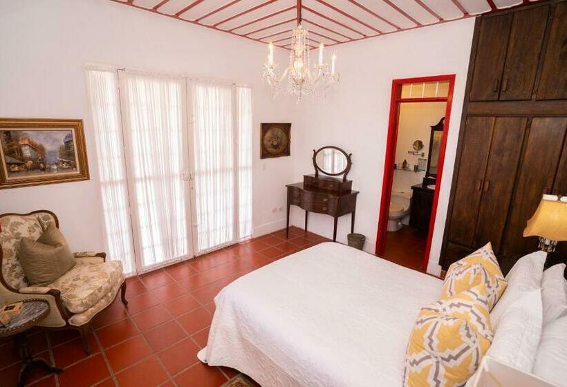 Номер Стандарт Вид на Бассейн, Boutique Finca Los Mangos