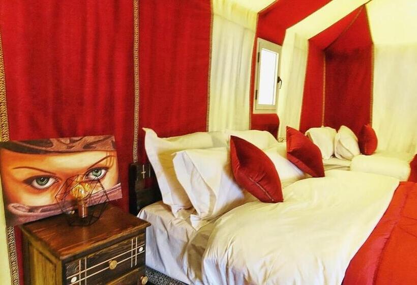 Номер Deluxe, Sahara Majestic Luxury Camp