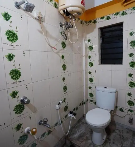 Classic Neljän Hengen Huone, Tirupati Lodge Njp