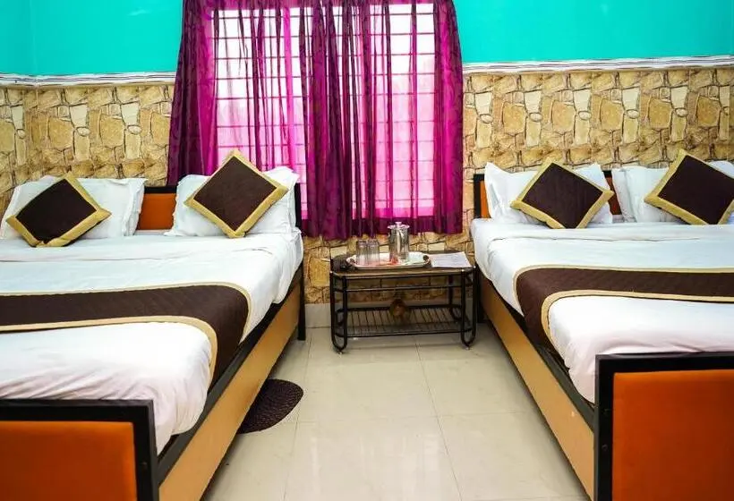 Classic Neljän Hengen Huone, Tirupati Lodge Njp