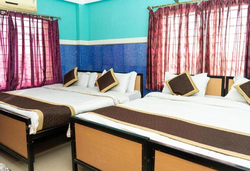اتاق کلاسیک چهارنفره, Tirupati Lodge Njp