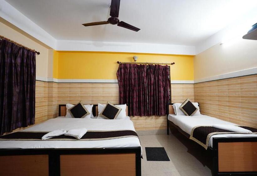 Standard Trippelrum, Tirupati Lodge Njp