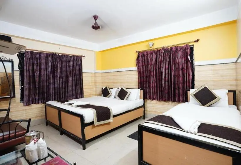 Standard Kolmen Hengen Huone, Tirupati Lodge Njp