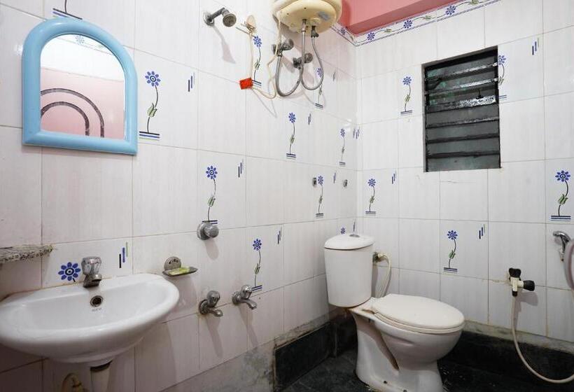 اتاق استاندارد سه نفره, Tirupati Lodge Njp