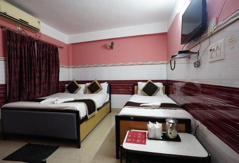 Standard Trippelrum, Tirupati Lodge Njp