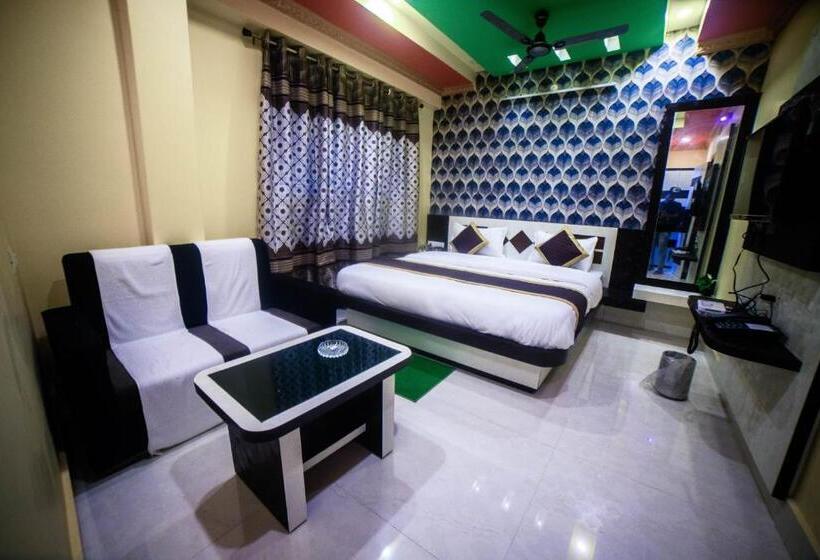 Deluxe Rum, Tirupati Lodge Njp