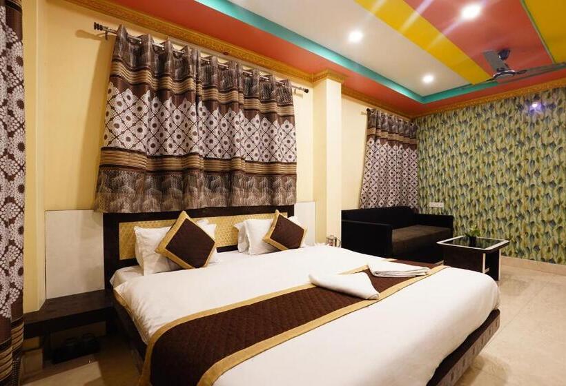 Familjerum, Tirupati Lodge Njp