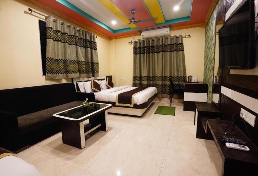Familjerum, Tirupati Lodge Njp