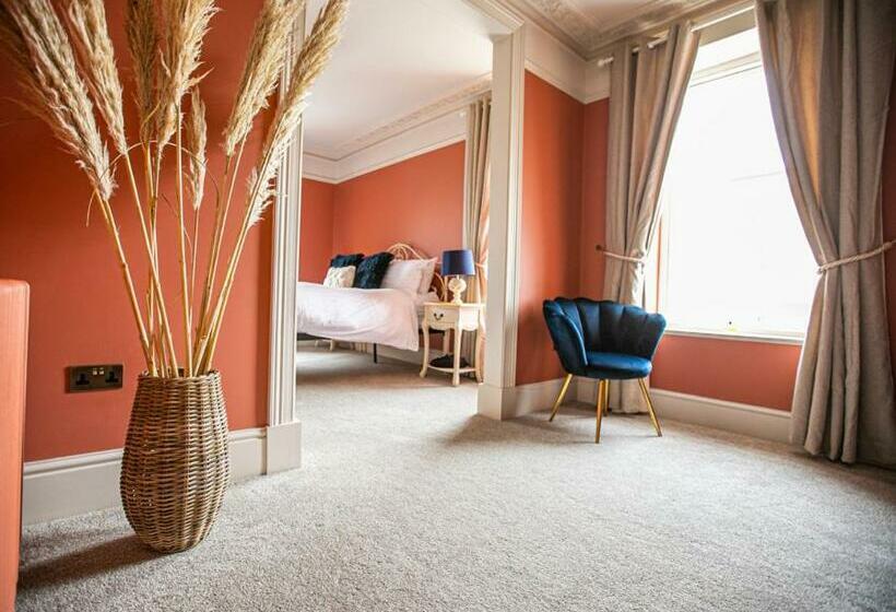 수피리어 스위트, The Smugglers Rest