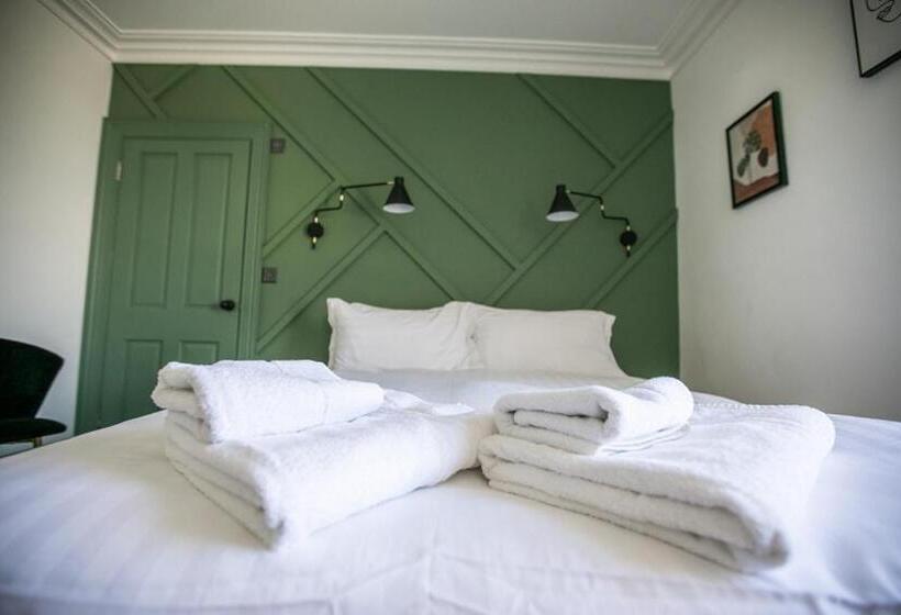 디럭스 룸, The Smugglers Rest